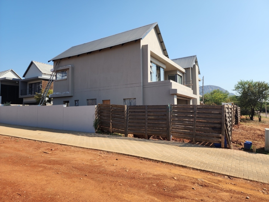 4 Bedroom Property for Sale in Leloko Lifestyle Estate North West